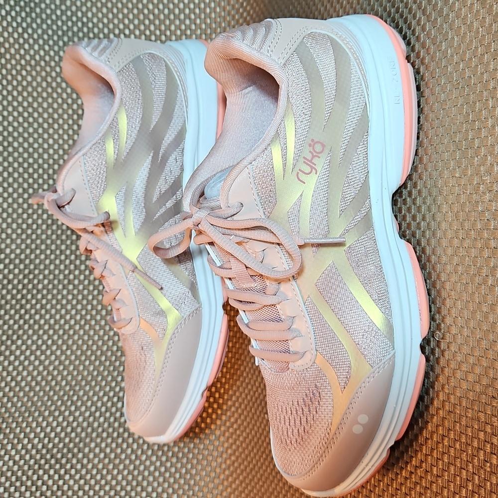 Ryka Devo Plus 3 Sneakers Dusty Peach 8M New in Box - Picture 4 of 9